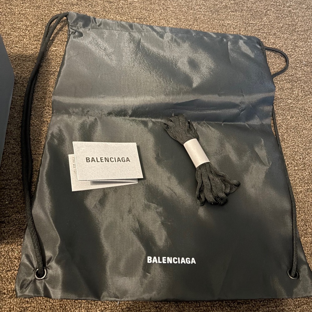Balenciaga Black Runners Size 8 - Picture 2 of 6